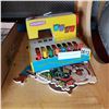 Image 1 : VINTAGE MARX METAL KIDS SEWING MACHINE TOY AND WALL HANGINGS