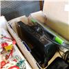 Image 3 : IPOD, BATTERY PACK, RCA IPOD DOCK ALARM CLOCK