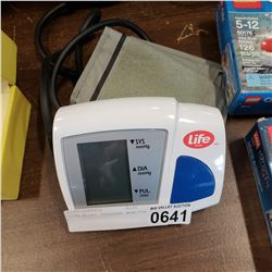 LIFE BLOOD PRESSURE MONITOR