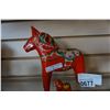 Image 2 : VINTAGE SWEDISH DALA HORSES