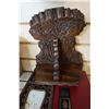 Image 2 : 2 MINI PRIVACY SCREENS AND WOODEN CHINESE MANTLE SHELF