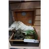 Image 1 : WOODEN BOX WITH CERAMIC LION, GLASS ASHTRAY AND SAMURAI FIGURE