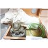 Image 2 : WOODEN BOX WITH CERAMIC LION, GLASS ASHTRAY AND SAMURAI FIGURE