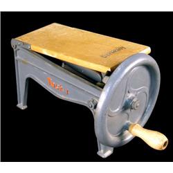 Tech noodle cutter, German