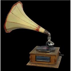 Gramaphone with fancy tin horn