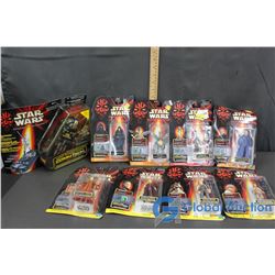(8) NIB Star Wars Collectible Figures