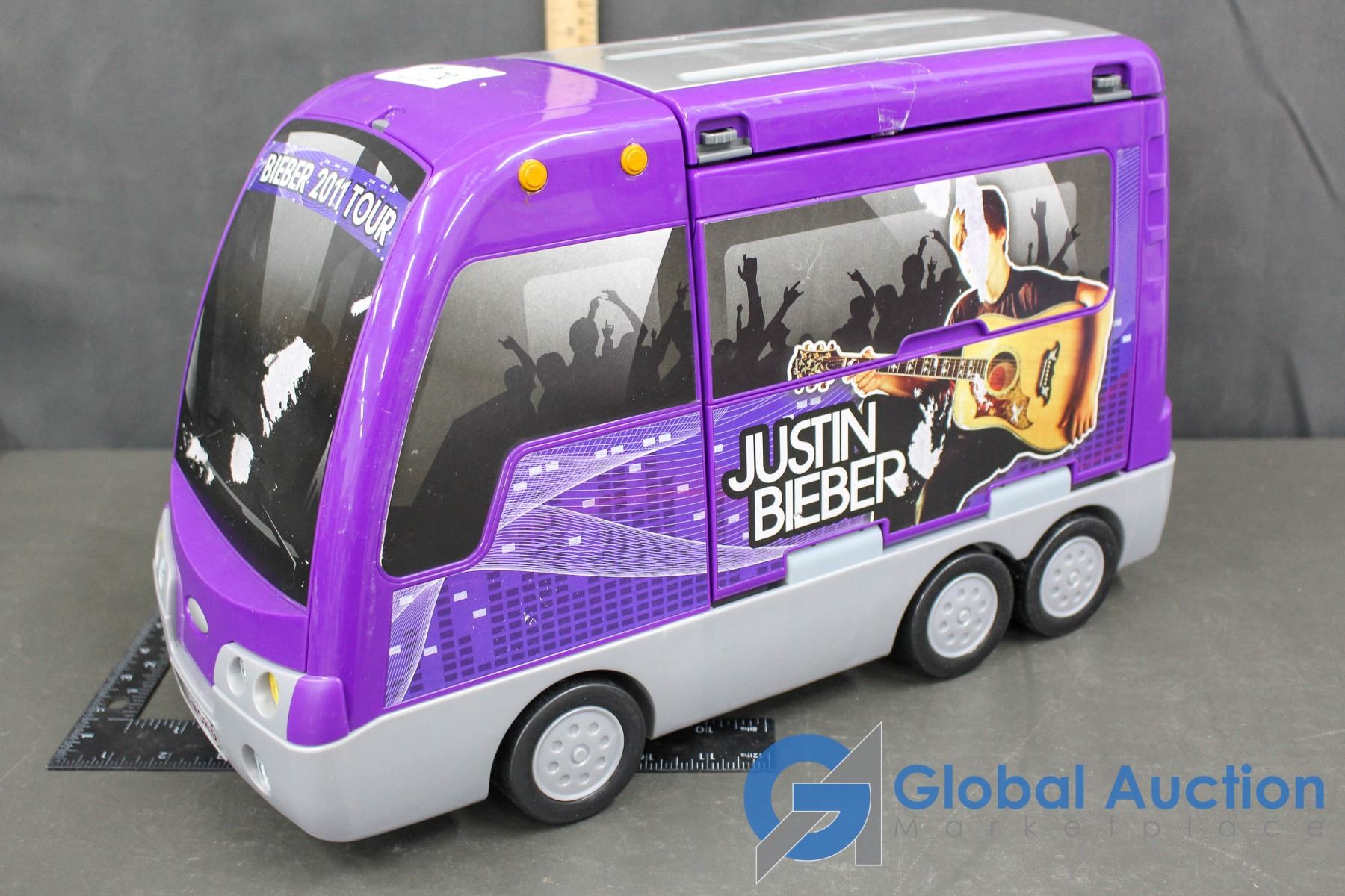 Justin Bieber 2011 Tour Bus Playset