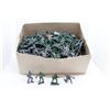 Image 1 : Box of plastic soldiers (hundreds)