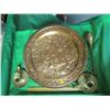 Image 2 : LOT OF ASSORTED BRASS (2 FINGER CANDLE HOLDERS, OIL PITCHER, ROUND PLATE)