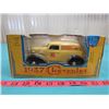 Image 1 : HOME HARDWARE #12 1937 CHEVROLET COLLECTORS BANK (12TH LIMITED EDITION)