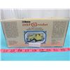 Image 3 : HOME HARDWARE #12 1937 CHEVROLET COLLECTORS BANK (12TH LIMITED EDITION)