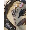 Image 4 : CAP GUN WITH HOLSTER (INCLUDES 2 OTHER CAP GUNS)