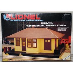 LIONEL LIGHTED FREIGHT STATION