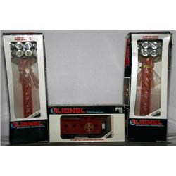 LIONEL SANTA FE CABOOSE, 2 8 LIGHT FLOODLIGHT TOW