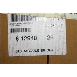 LIONEL OPERATING BASCULE BRIDGE.