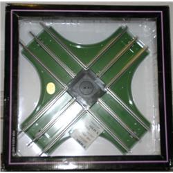 MTH STANDARD GAUGE 90 DEGREE CROSSING.