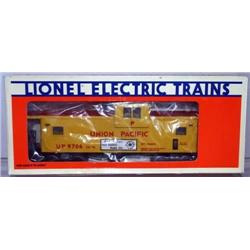 LIONEL UNION PACIFIC EXT VISION CABOOSE W/ SMOKE