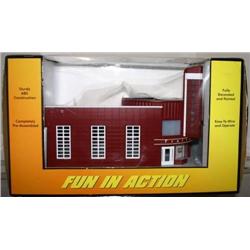 MTH RAILKING TRAILWAYS BUS STATION.