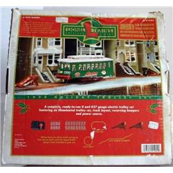 LIONEL XMAS TROLLEY SET COMPLETE TRACK & TRANSFOR