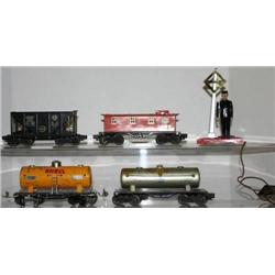 LIONEL PREWAR HOPPER WITH WRONG TRUCKS + 3 ADDITI