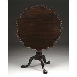 GEORGIAN PIE CRUST TILT TOP TEA TABLE