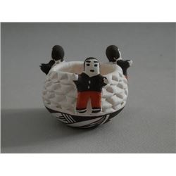 Acoma New Mexico Miniature collection of Vintage Pottery Seed Jars and Effigy's Sky City