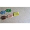 Image 11 : Vintage Bakelite Colored Poker Chips with Box, Casinos Encantado Sante Fe 1571