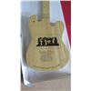 Image 8 : Beatles Commemorative Ltd. Ed Watch Set w/ 4 Watches, Wooden Guitar-Shaped Box & Signatures