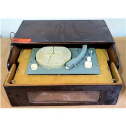 Vintage 4-Speed Warner Record Player in Case - 16/33/45/78 (Turntable Damage)