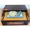 Image 1 : Vintage 4-Speed Warner Record Player in Case - 16/33/45/78 (Turntable Damage)