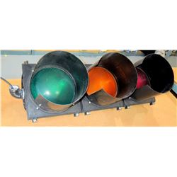 Red, Yellow, Green Traffic Lights w/ Brackets