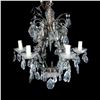Image 9 : A crystal chandelier.
