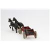 Image 4 : Arcade McCormick-Deering Manure Spreading Wagon