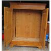 Image 2 : ANTIQUE PINE WARDROBE