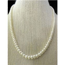 Graduated Freshwater Pearls 14kt Gold 18" Necklace