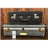 Image 15 : Two Vintage Suitcases
