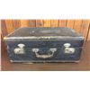 Image 8 : Two Vintage Suitcases