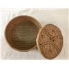 Image 3 : Lidded Salish Basket