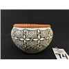 Image 8 : Detailed Handmade Acoma Pot - Signed