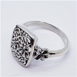 Silver Flower Pattern Ring, Suggested Retail Value $120
