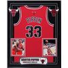 Image 1 : Chicago Bulls Signed Jersey and Photo Collage