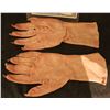 Image 2 : X-MEN SABRETOOTH SCREEN USED STUNT STAGE 2 SILICONE GLOVES WITH CLAWS 1