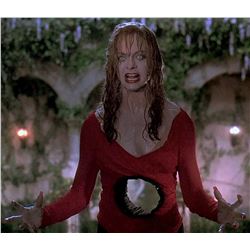 goldie hawn red dress death becomes her To celebrate Halloween month, we kicked off with Death Becomes Her. It's  great fun. Because Goldie Hawn and Meryl Streep are so funny and talented,  you often forget how gorgeous they are