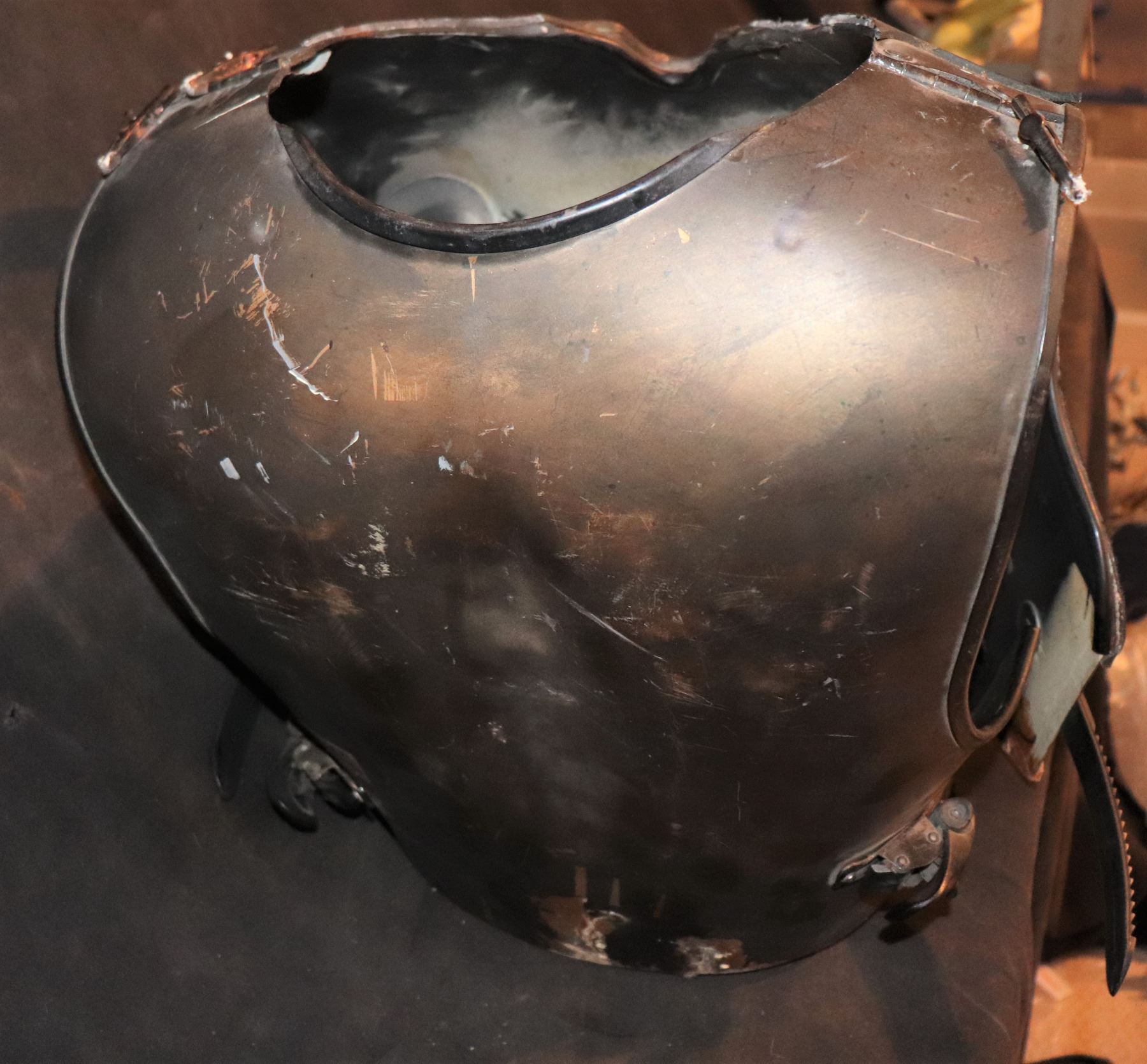 ARMOR CHEST WITH BACK AND COD PLATES