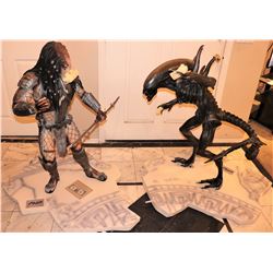 ALIEN VS PREDATOR 1/2 SCALE STATUES VERY RARE PROMO FROM WORLD PREMIERE