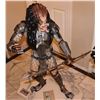 Image 2 : ALIEN VS PREDATOR 1/2 SCALE STATUES VERY RARE PROMO FROM WORLD PREMIERE
