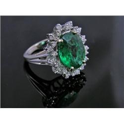 Ring 4.80ct of Emeralds