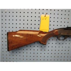 V V...  Remington Model 7400 semi-auto clip 30 06 scope rail small chip in stock