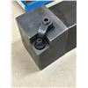 Image 2 : KENNAMETAL DCLNR-204D INDEXABLE TOOL HOLDER W/ CARBIDE INSERTS