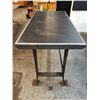 Image 2 : 60x30x34 Metal Table